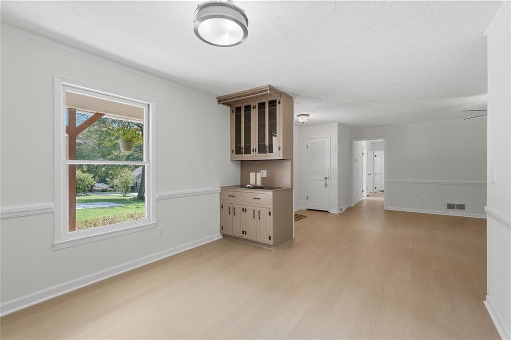 3 bedroom, 3 bathroom, 2,530 sq ft single family residence under contract at 3758 Woodlane Road, Gainesville, GA 30506 — photo 10