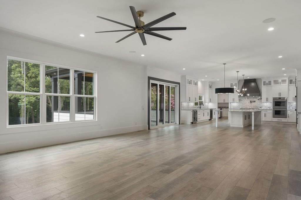 5 bedroom, 6 bathroom, 4,600 sq ft single family residence for sale at 2255 Buford Dam Road, Buford, GA 30518 — photo 10