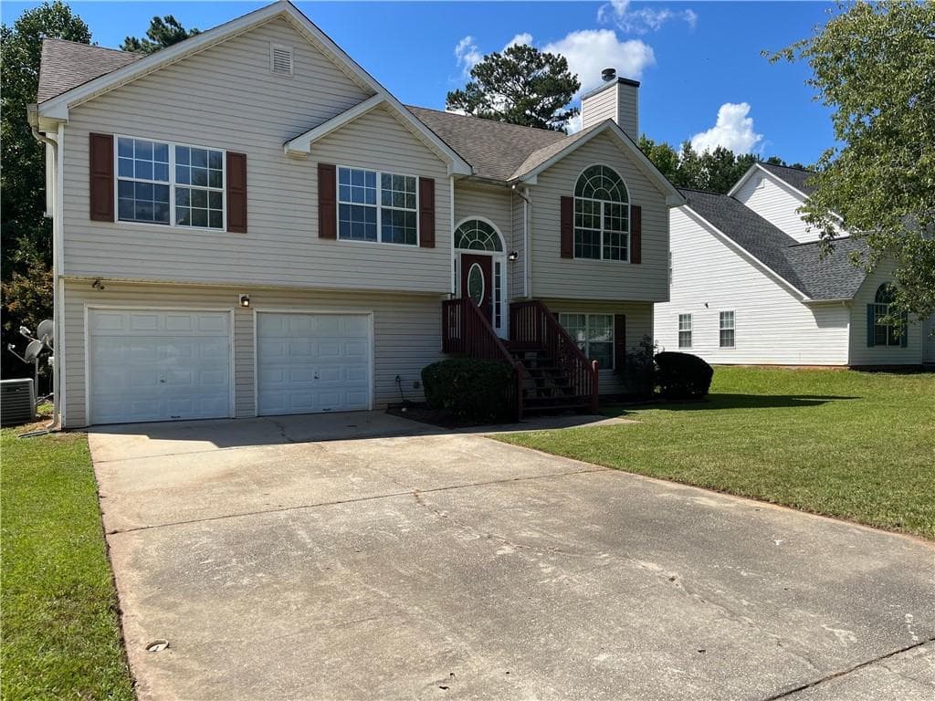 4 bedroom, 3 bathroom, 2,170 sq ft single family residence for sale at 528 Harvick Circle, Stockbridge, GA 30281