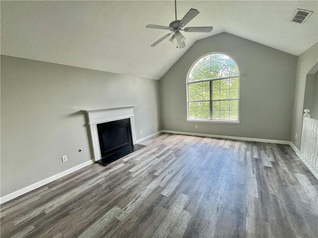 4 bedroom, 3 bathroom, 2,170 sq ft single family residence for sale at 528 Harvick Circle, Stockbridge, GA 30281 — photo 2