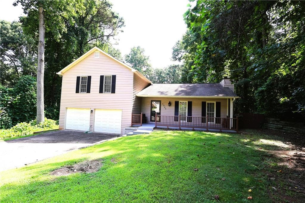 3 bedroom, 2 bathroom, 1,680 sq ft single family residence for rent at 3946 Blake Court, Kennesaw, GA 30144 for $1,950 a month — photo 1 of 26