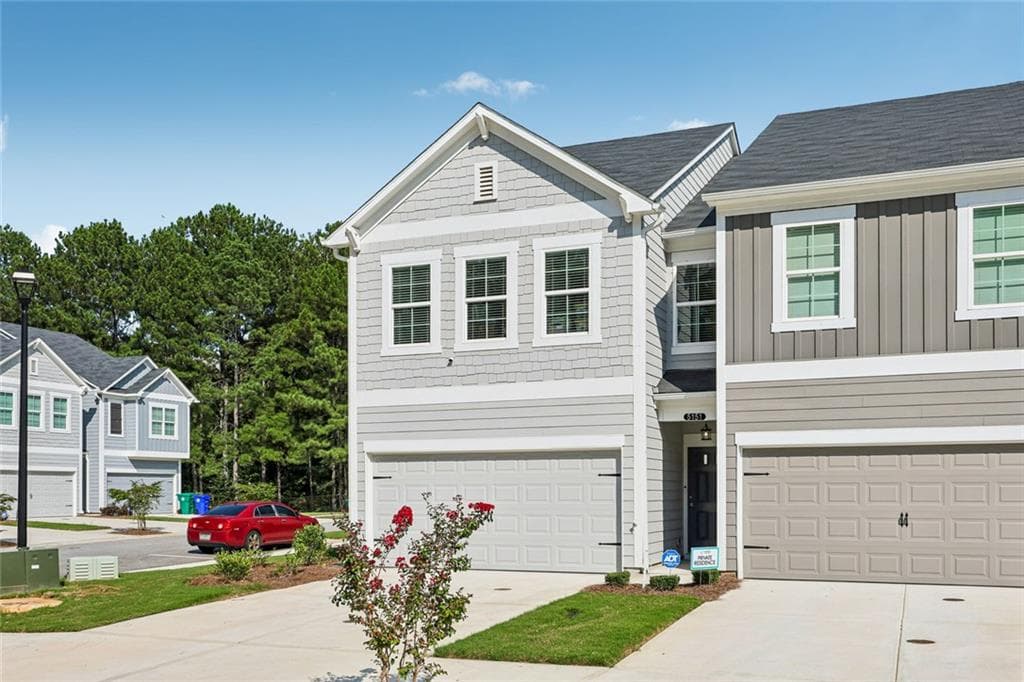 3 bedroom, 3 bathroom, 1,748 sq ft townhouse under contract at 5151 Longview Run Run, Decatur, GA 30035 — photo 3