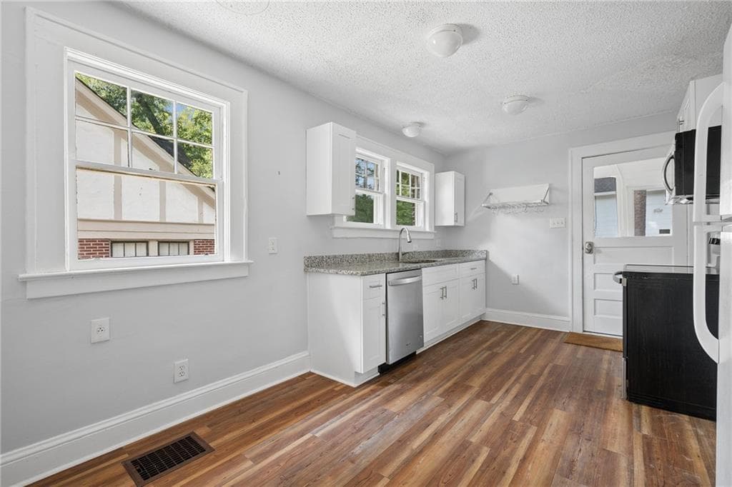 triplex for sale at 472 Burlington Road, Atlanta, GA 30307 — photo 10