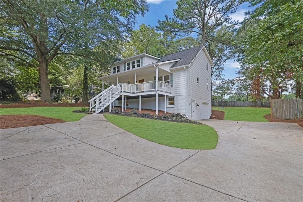 5 bedroom, 4 bathroom, 3,340 sq ft single family residence for sale at 302 Hickory Lane, Canton, GA 30115 — photo 2