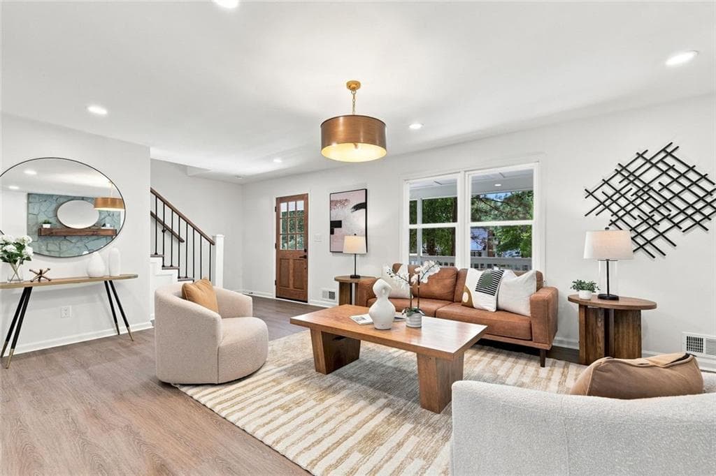 5 bedroom, 4 bathroom, 3,340 sq ft single family residence for sale at 302 Hickory Lane, Canton, GA 30115 — photo 7