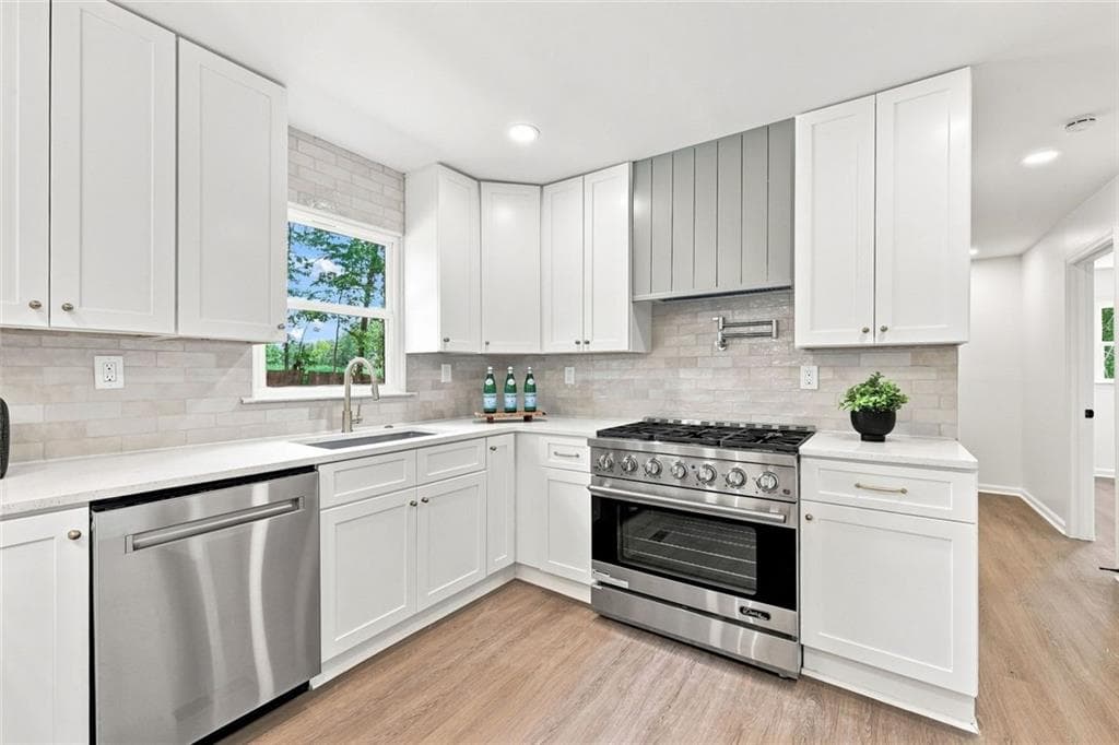 5 bedroom, 4 bathroom, 3,340 sq ft single family residence for sale at 302 Hickory Lane, Canton, GA 30115 — photo 10