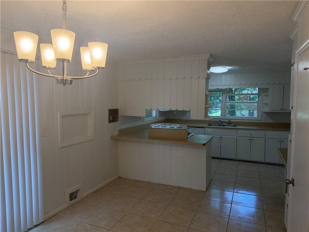 3 bedroom, 2 bathroom, 1,460 sq ft single family residence for rent at 1936 Fort Valley Drive, Atlanta, GA 30311 for $1,850 a month — photo 5