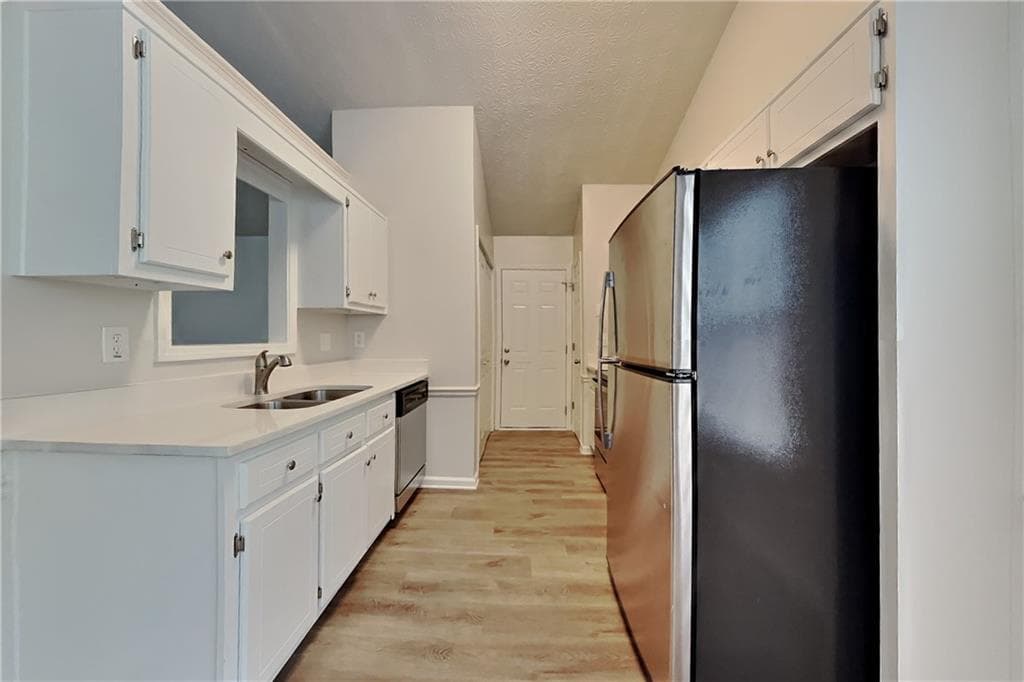 3 bedroom, 2 bathroom, 1,239 sq ft single family residence for rent at 3685 E Bolding Road, Flowery Branch, GA 30542 for $1,900 a month — photo 5