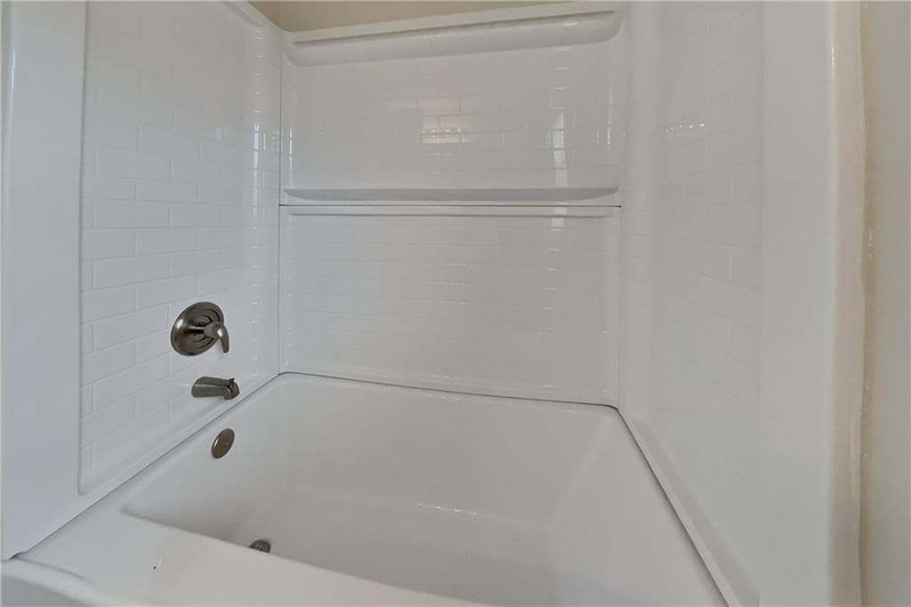 3 bedroom, 2 bathroom, 1,239 sq ft single family residence for rent at 3685 E Bolding Road, Flowery Branch, GA 30542 for $1,900 a month — photo 8