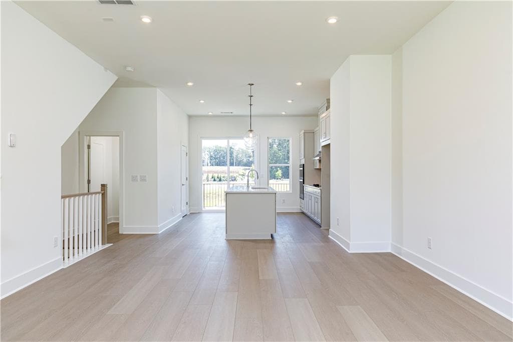 3 bedroom, 4 bathroom, 2,070 sq ft townhouse for sale at 4451 Gradient Lane, Chamblee, GA 30341 — photo 4