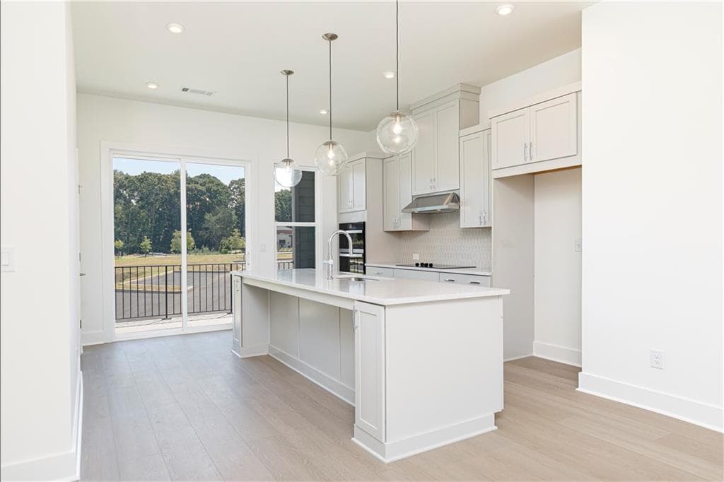 3 bedroom, 4 bathroom, 2,070 sq ft townhouse for sale at 4451 Gradient Lane, Chamblee, GA 30341 — photo 7
