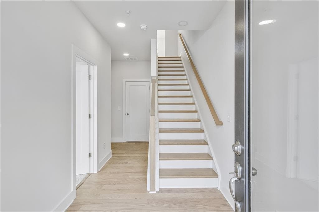 3 bedroom, 4 bathroom, 1,919 sq ft townhouse for sale at 1316 Koa Court 133, Smyrna, GA 30080 — photo 8
