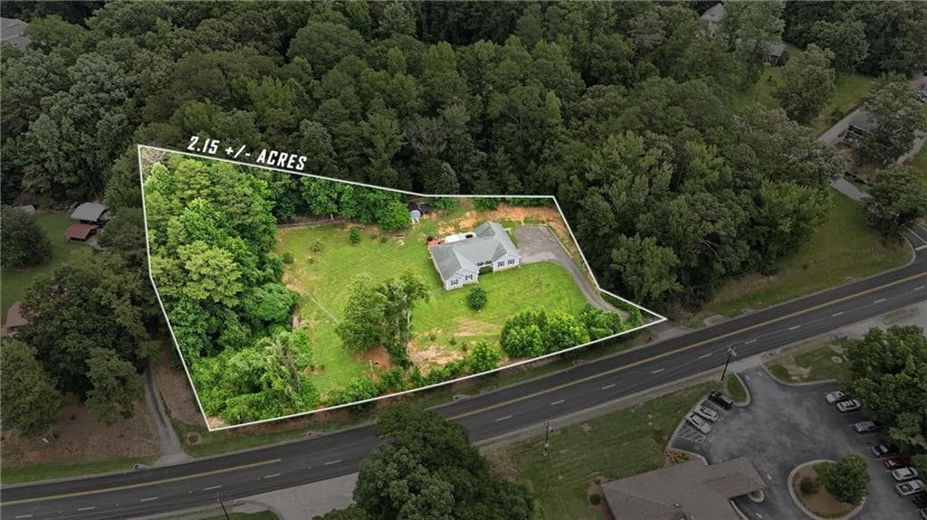 4 bedroom, 2 bathroom, 2,162 sq ft single family residence for sale at 980 Falls Road, Toccoa, GA 30577 — photo 2