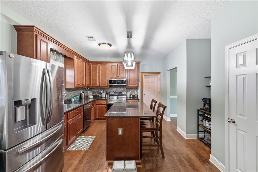 4 bedroom, 2 bathroom, 2,162 sq ft single family residence for sale at 980 Falls Road, Toccoa, GA 30577 — photo 8