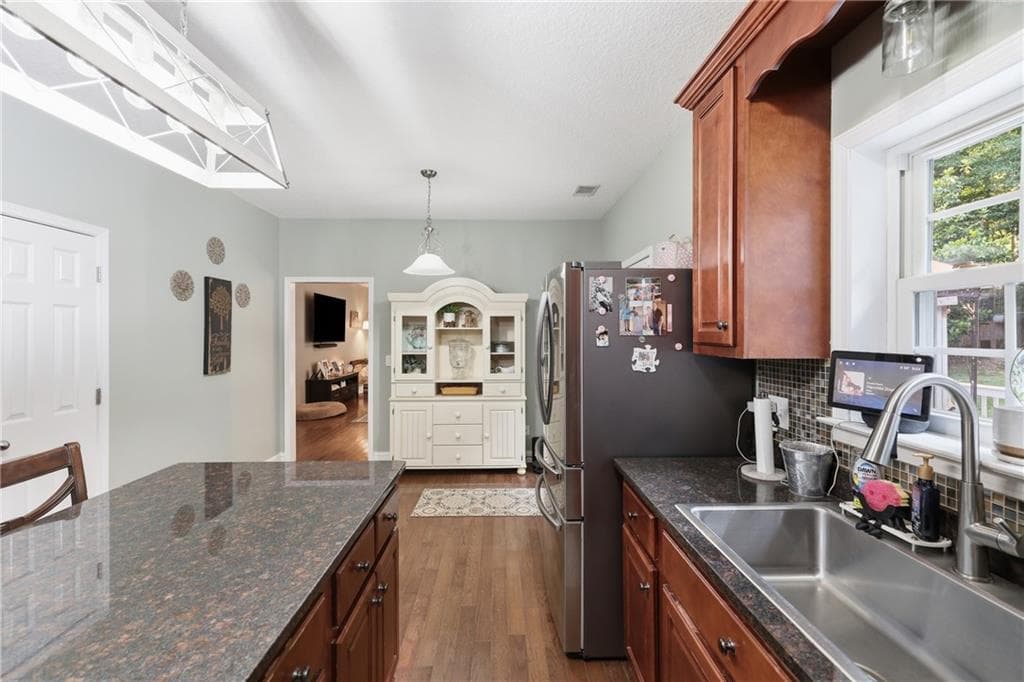 4 bedroom, 2 bathroom, 2,162 sq ft single family residence for sale at 980 Falls Road, Toccoa, GA 30577 — photo 10