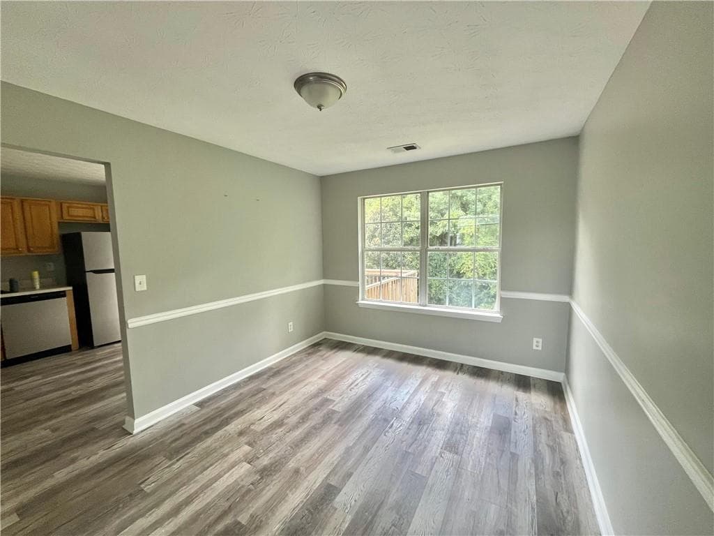 4 bedroom, 3 bathroom, 2,170 sq ft single family residence for sale at 528 Harvick Circle, Stockbridge, GA 30281 — photo 6