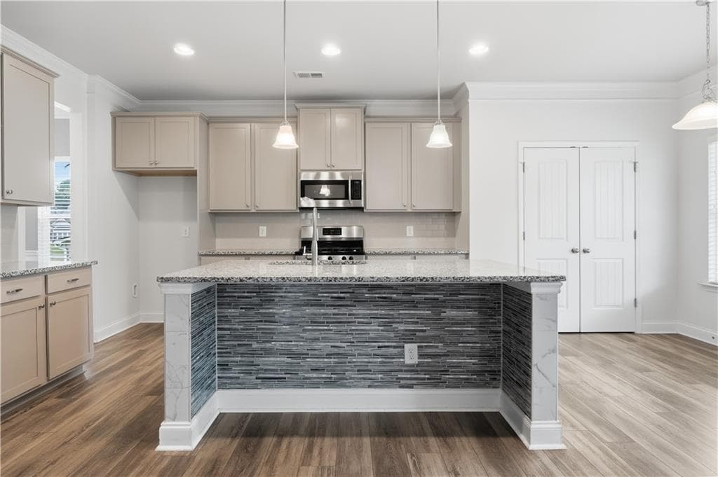 6 bedroom, 4 bathroom, 3,385 sq ft single family residence for sale at 86 Twelve Oaks Drive, Cartersville, GA 30120 — photo 6