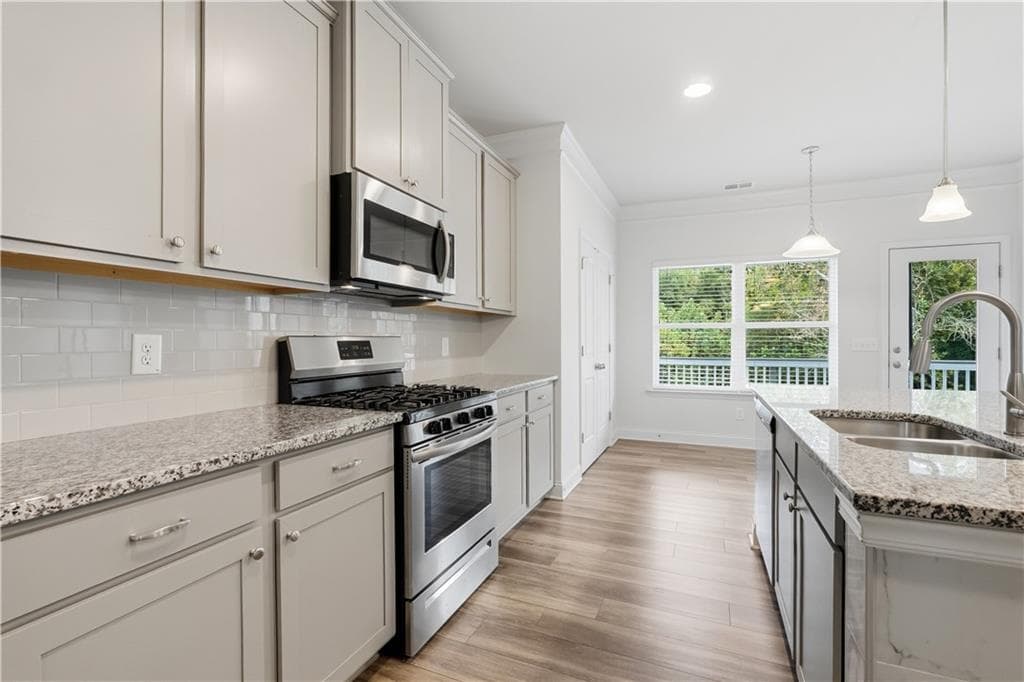 6 bedroom, 4 bathroom, 3,385 sq ft single family residence for sale at 86 Twelve Oaks Drive, Cartersville, GA 30120 — photo 9