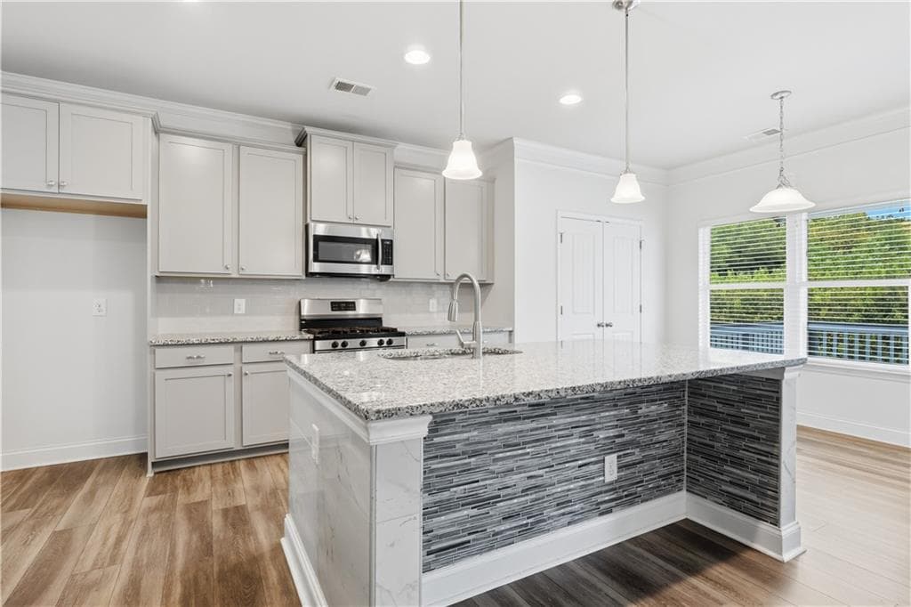 6 bedroom, 4 bathroom, 3,385 sq ft single family residence for sale at 86 Twelve Oaks Drive, Cartersville, GA 30120 — photo 10