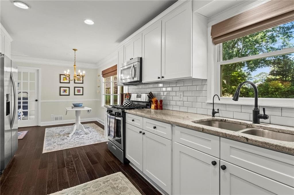 4 bedroom, 3 bathroom, 2,838 sq ft single family residence for sale at 4941 Bedell Road, Roswell, GA 30075 — photo 10