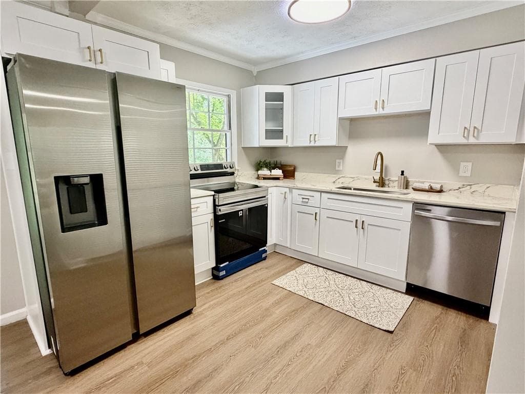 3 bedroom, 2 bathroom, 1,216 sq ft condominium for sale at 6700 Roswell Road 11D, Atlanta, GA 30328 — photo 6