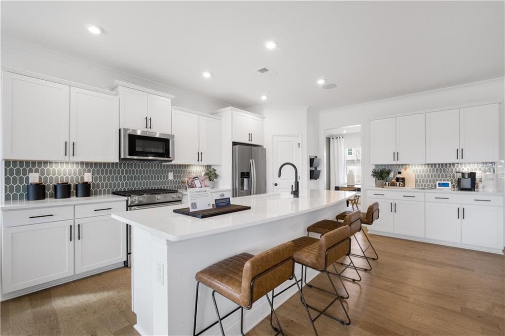 5 bedroom, 3 bathroom, 2,956 sq ft single family residence for sale at 6090 Marigold Way, Atlanta, GA 30349 — photo 9
