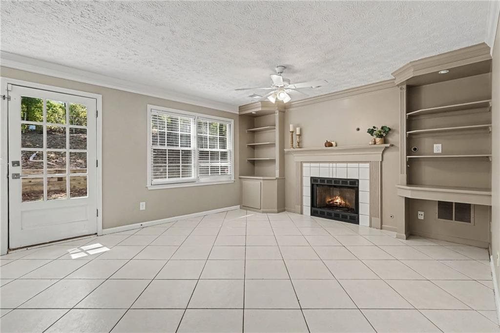 3 bedroom, 3 bathroom, 2,111 sq ft single family residence for sale at 3155 Haverhill Rowe, Lawrenceville, GA 30044 — photo 5