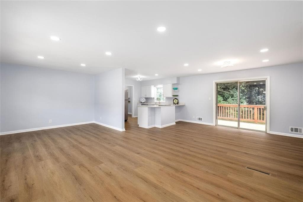 3 bedroom, 2 bathroom, 1,455 sq ft single family residence for sale at 3943 Oberlin Court, Tucker, GA 30084 — photo 9