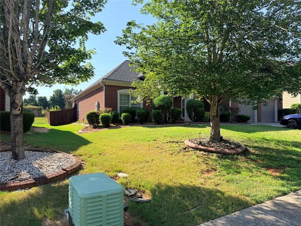 3 bedroom, 3 bathroom, 8,681 sq ft single family residence for sale at 3021 BONITA SPRINGS Court, Douglasville, GA 30135 — photo 2