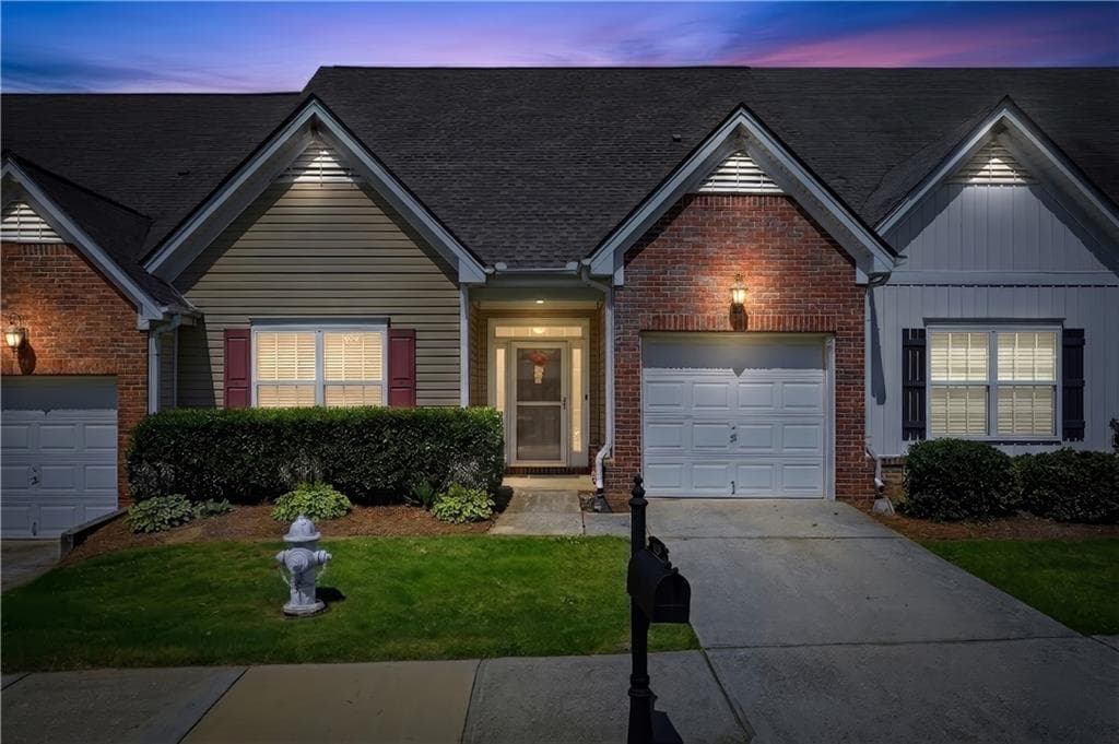 4 bedroom, 3 bathroom, 2,028 sq ft townhouse for sale at 119 Riley Circle, Dawsonville, GA 30534 — photo 1 of 47