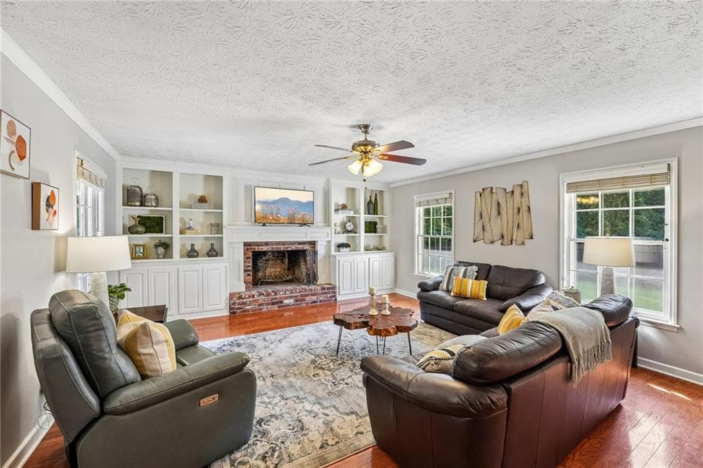 3 bedroom, 2 bathroom, 1,872 sq ft single family residence under contract at 1075 Wesley Park Drive, Marietta, GA 30064 — photo 6