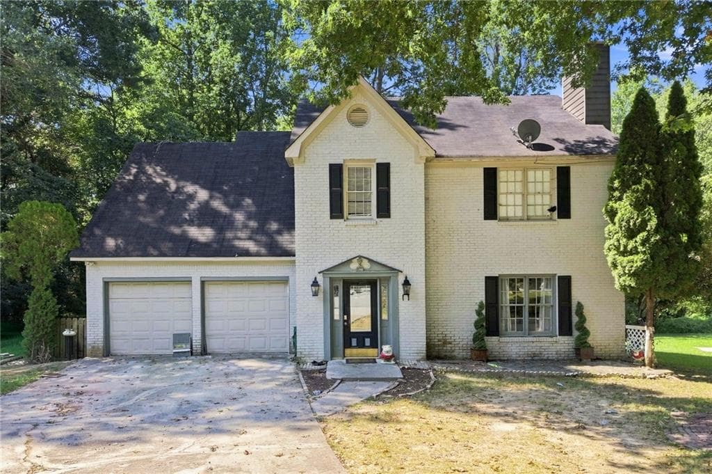 4 bedroom, 3 bathroom, 1,934 sq ft single family residence for sale at 562 Black Creek Drive, Lawrenceville, GA 30044