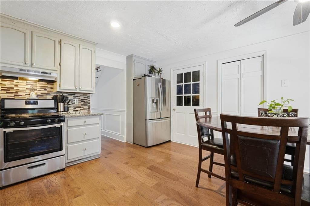 4 bedroom, 3 bathroom, 1,934 sq ft single family residence for sale at 562 Black Creek Drive, Lawrenceville, GA 30044 — photo 9