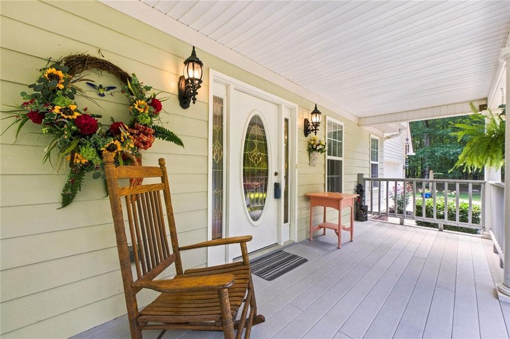 3 bedroom, 4 bathroom, 4,108 sq ft single family residence for sale at 540 Davis Road, Locust Grove, GA 30248 — photo 5