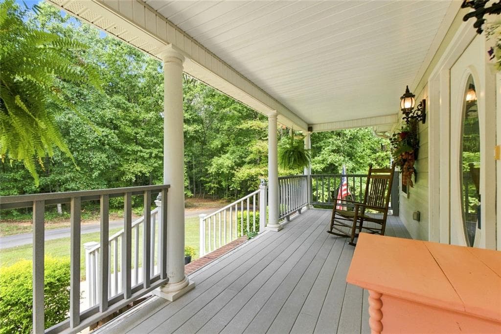 3 bedroom, 4 bathroom, 4,108 sq ft single family residence for sale at 540 Davis Road, Locust Grove, GA 30248 — photo 6