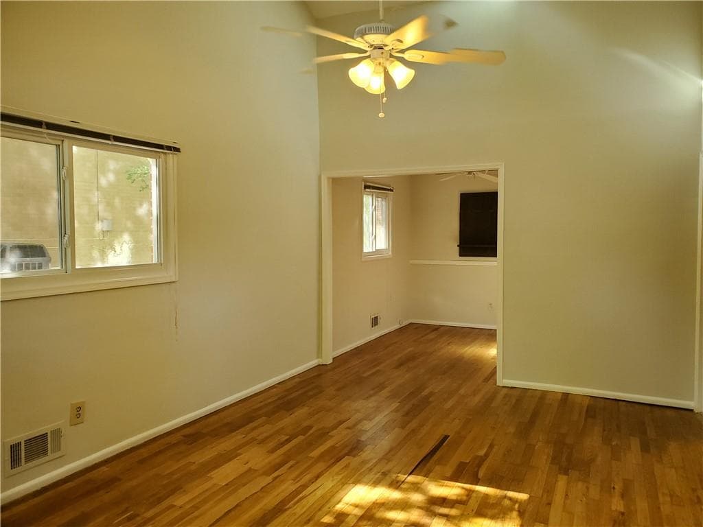 3 bedroom, 1 bathroom, 1,116 sq ft single family residence for rent at 1153 Ogilvie Drive, Atlanta, GA 30324 for $2,395 a month — photo 3