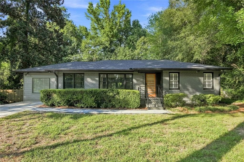 3 bedroom, 3 bathroom single family residence for rent at 5012 Tilly Mill Road, Dunwoody, GA 30338 for $3,120 a month — photo 1 of 33