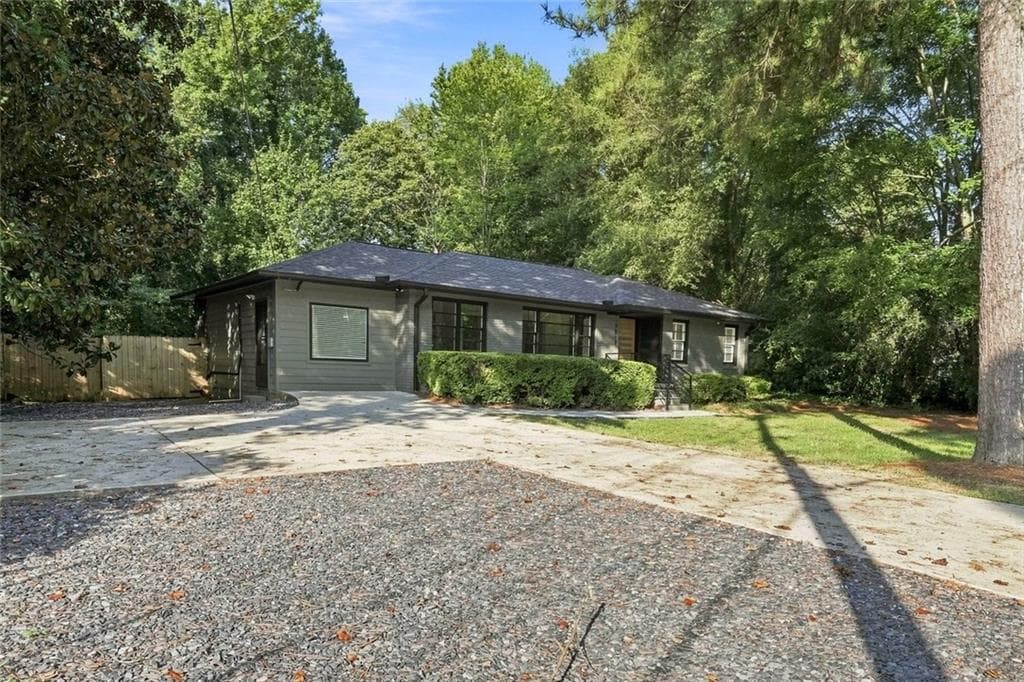 3 bedroom, 3 bathroom single family residence for rent at 5012 Tilly Mill Road, Dunwoody, GA 30338 for $3,120 a month — photo 2