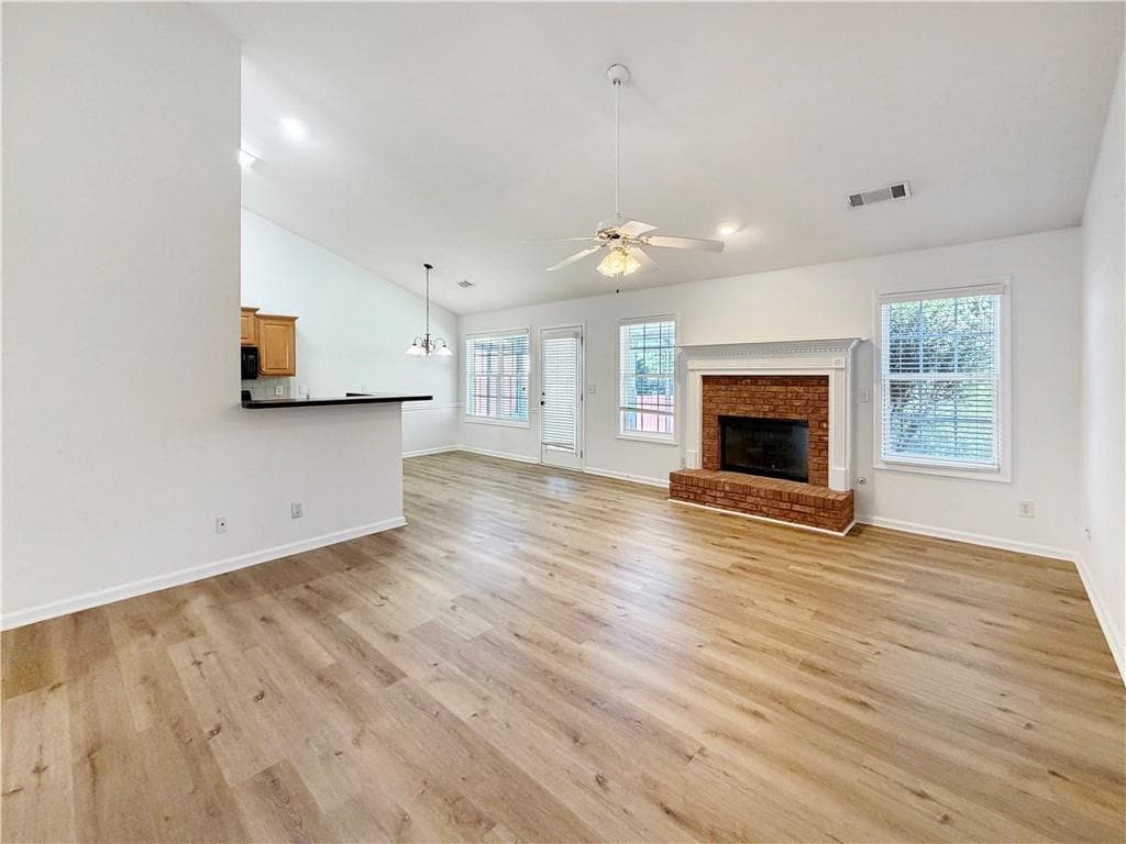 3 bedroom, 2 bathroom, 1,952 sq ft single family residence for rent at 3385 Stoneleigh Run Drive, Buford, GA 30519 for $2,400 a month — photo 3