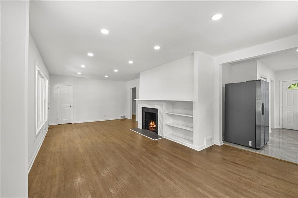 3 bedroom, 2 bathroom, 1,346 sq ft single family residence for sale at 2580 Cascade Road, Atlanta, GA 30311 — photo 10