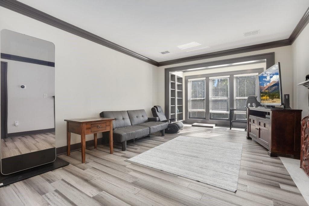 1 bedroom, 1 bathroom, 816 sq ft condominium for sale at 24212 Plantation Drive, Atlanta, GA 30324 — photo 4