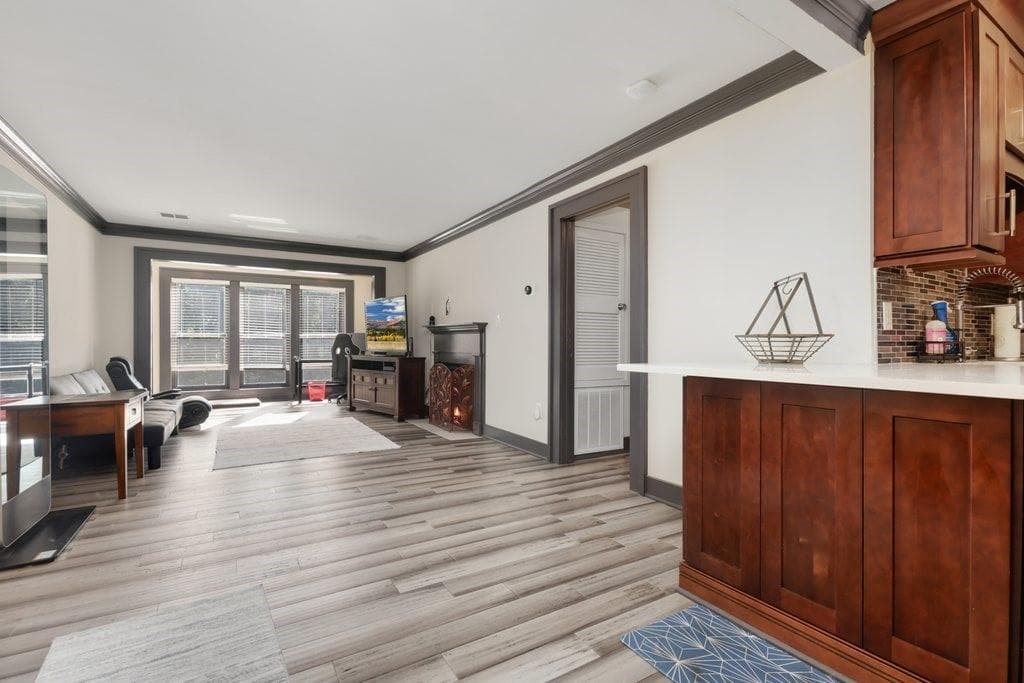 1 bedroom, 1 bathroom, 816 sq ft condominium for sale at 24212 Plantation Drive, Atlanta, GA 30324 — photo 5