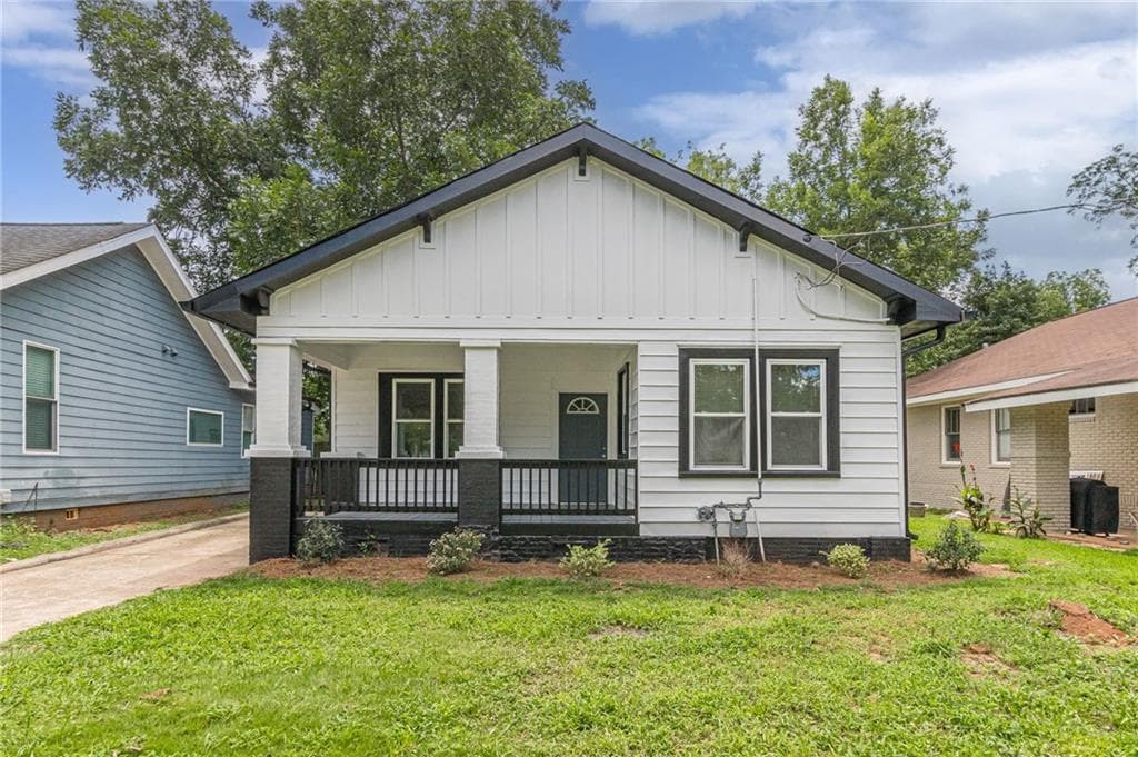 3 bedroom, 2 bathroom, 2,187 sq ft single family residence for sale at 1236 Avon Avenue, Atlanta, GA 30310 — photo 2