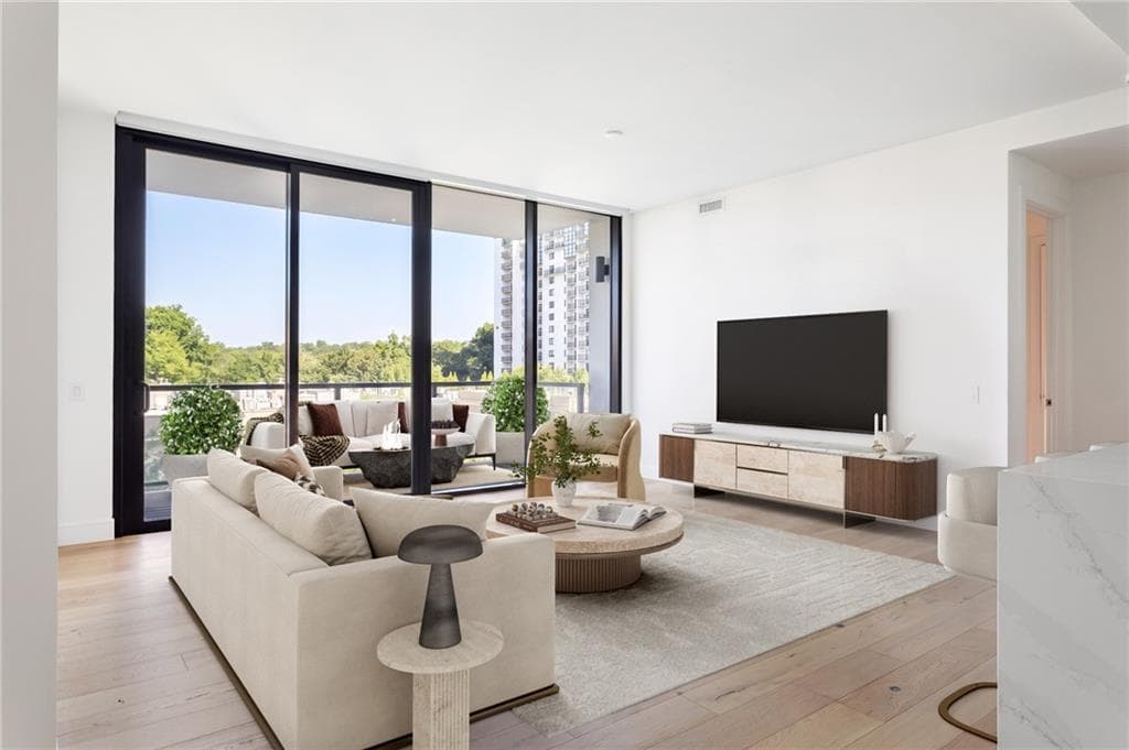 2 bedroom, 3 bathroom, 1,474 sq ft condominium for sale at 2425 Peachtree Road 612, Atlanta, GA 30305 — photo 6