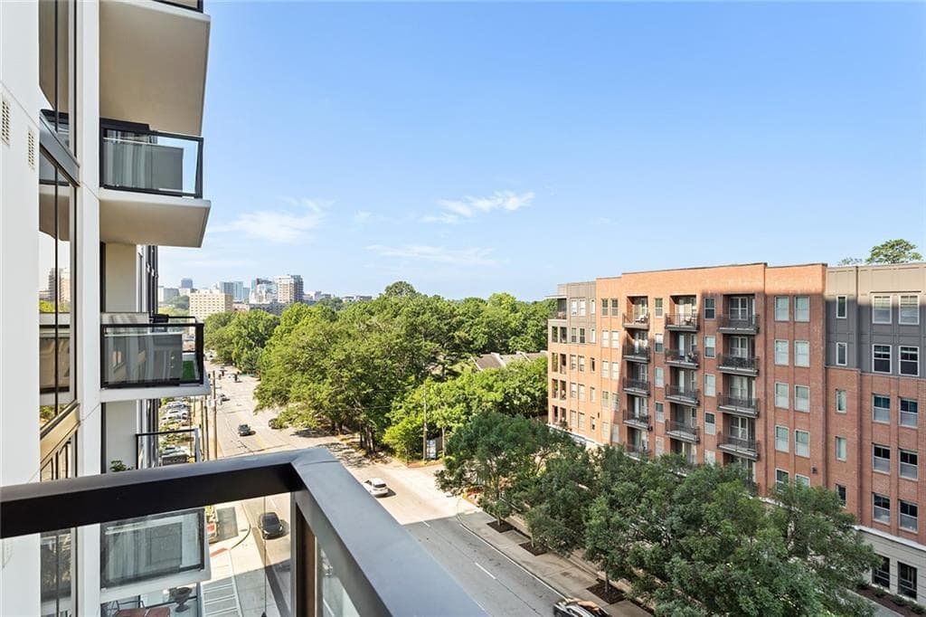 2 bedroom, 3 bathroom, 1,474 sq ft condominium for sale at 2425 Peachtree Road 612, Atlanta, GA 30305 — photo 8