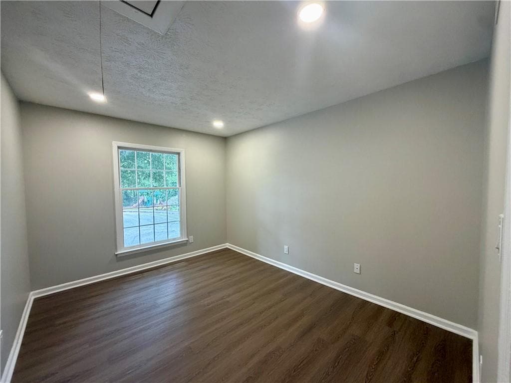 3 bedroom, 2 bathroom, 1,216 sq ft condominium for rent at 6700 Roswell Road 11D, Atlanta, GA 30328 for $2,500 a month — photo 8