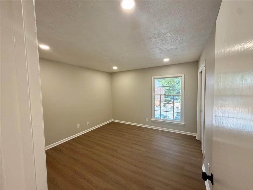 3 bedroom, 2 bathroom, 1,216 sq ft condominium for rent at 6700 Roswell Road 11D, Atlanta, GA 30328 for $2,500 a month — photo 9