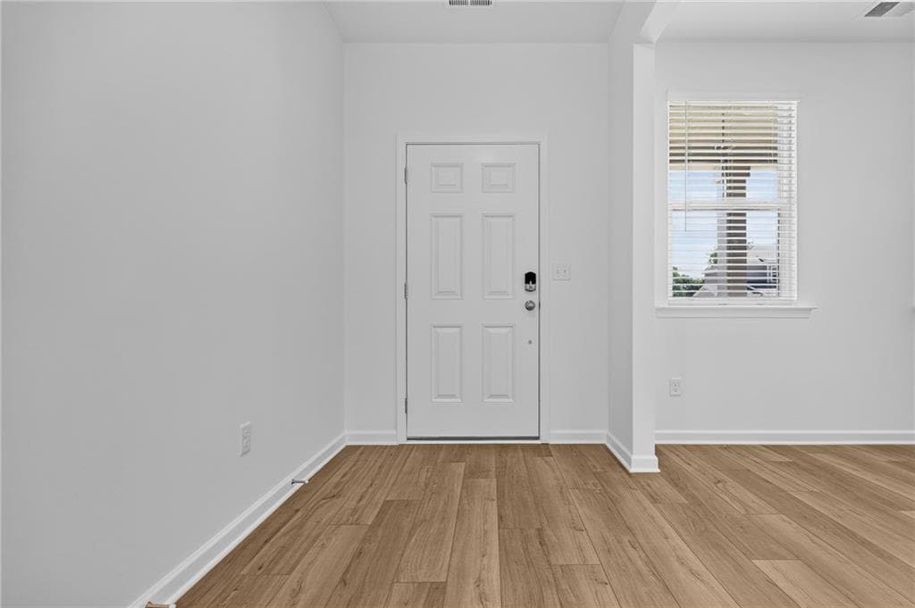 5 bedroom, 5 bathroom, 2,821 sq ft single family residence for sale at 1949 Enota Drive, Bethlehem, GA 30620 — photo 6