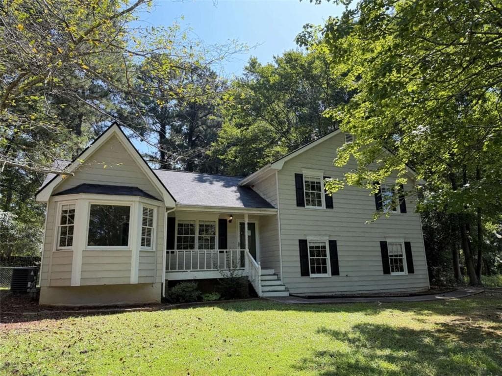 4 bedroom, 2 bathroom, 2,059 sq ft single family residence under contract at 35 Brookside Drive, Villa Rica, GA 30180