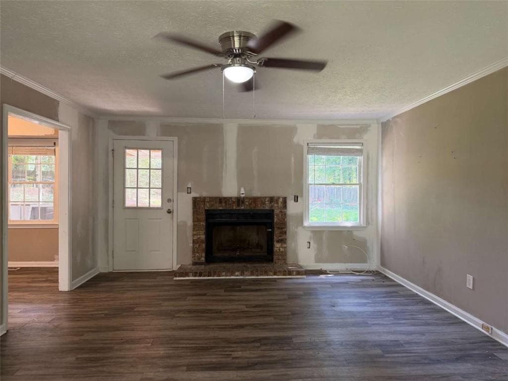 4 bedroom, 2 bathroom, 2,059 sq ft single family residence under contract at 35 Brookside Drive, Villa Rica, GA 30180 — photo 4